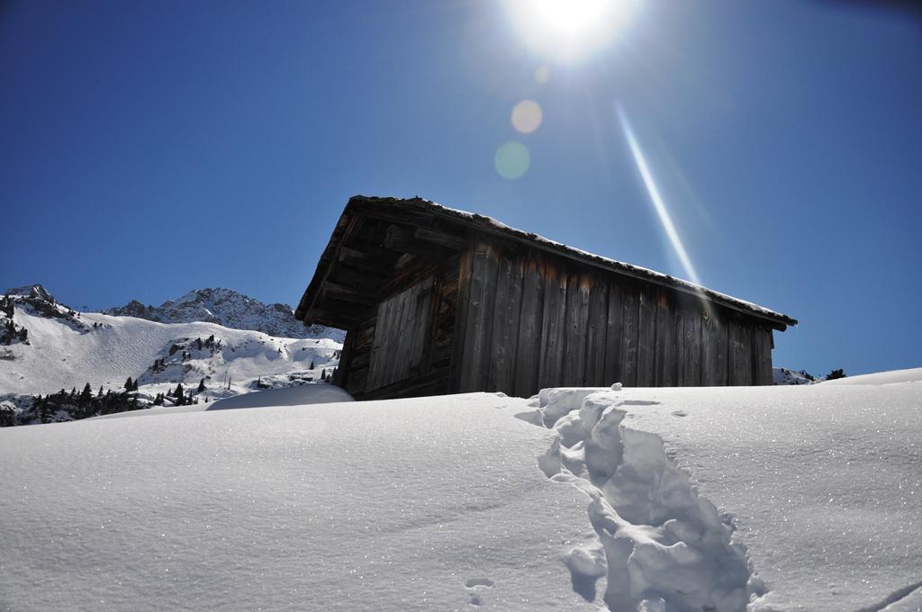 Gasthof Baren Hotel Holzgau Luaran gambar