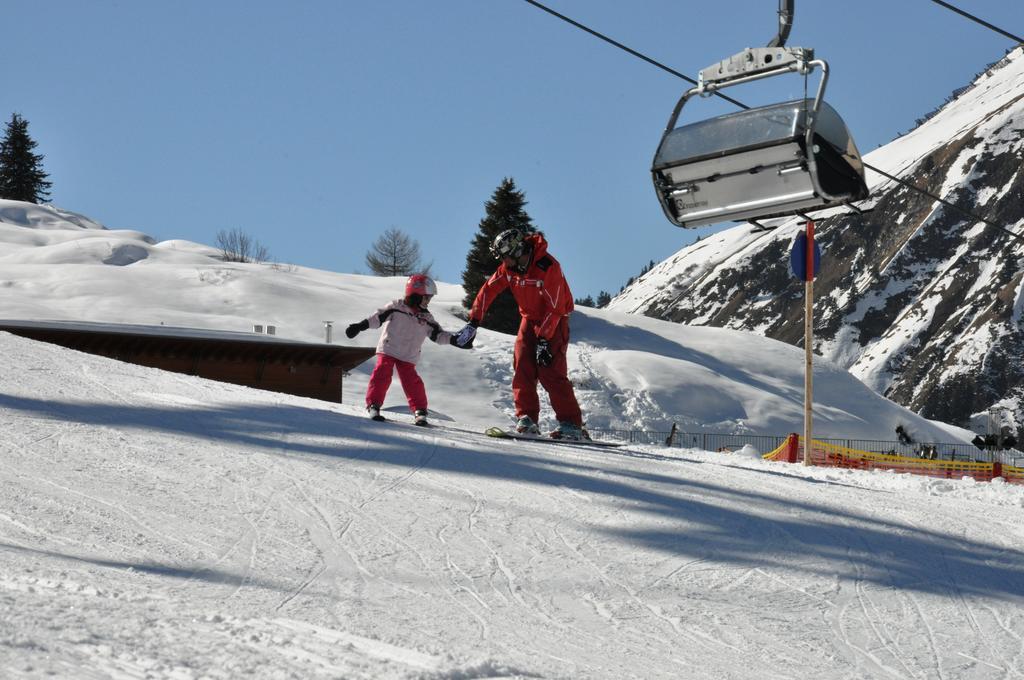 Gasthof Baren Hotel Holzgau Luaran gambar